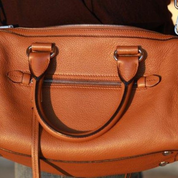 Prada handbag!! - Picture 2 of 10